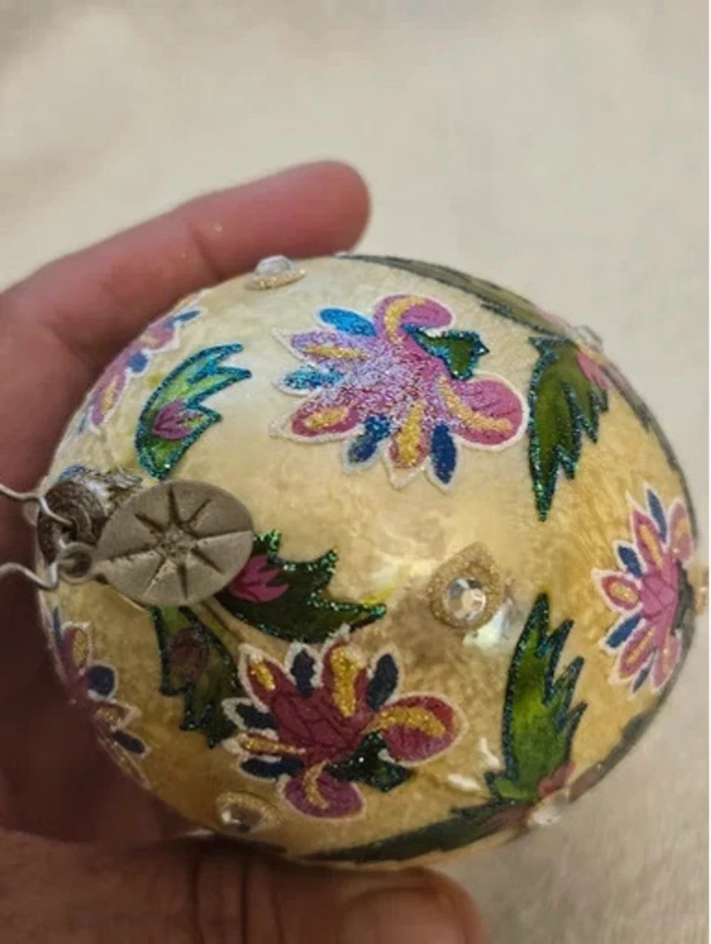 N/A vintage hand